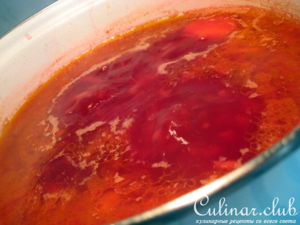 Борщ сладкий с черносливом, яблоком и аджикой.