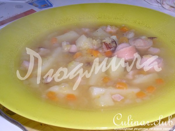 Суп из чечевицы с корейкой и сосисками