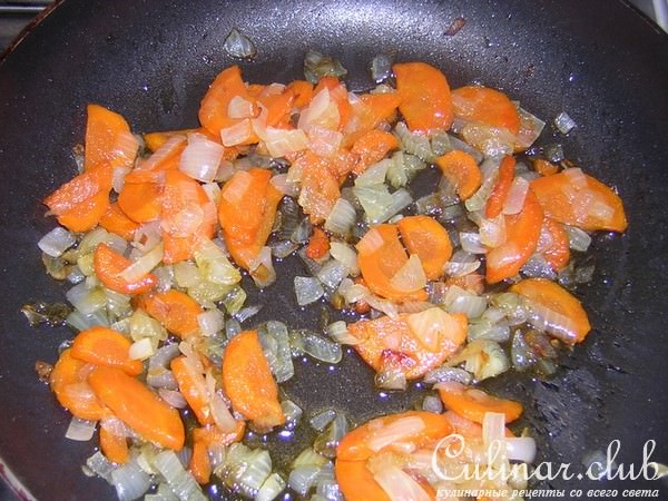 СУП С ЧЕСНОЧНЫМИ ГРЕНКАМИ НА МЯСНОМ БУЛЬОНЕ