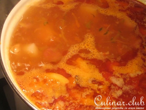 Солянка семейная с солёными лимонами.