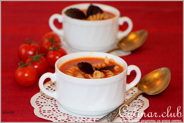 Ароматный томатный суп с пастой Fusilli и базиликом
