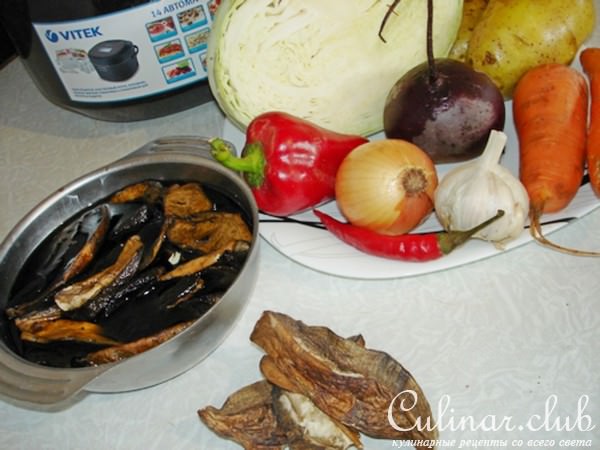 Постный борщ с грибами, черносливом и грибными ушками. Тест-драйв VITEK