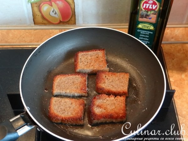 Средиземноморская луковая похлебка с шампиньонами и гренками