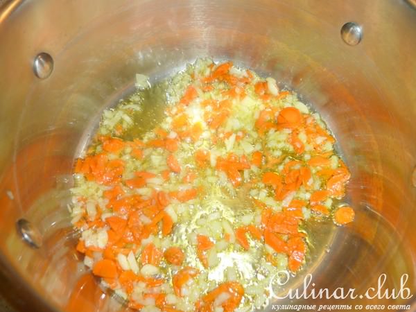 Ароматный томатный суп с пастой Fusilli и базиликом