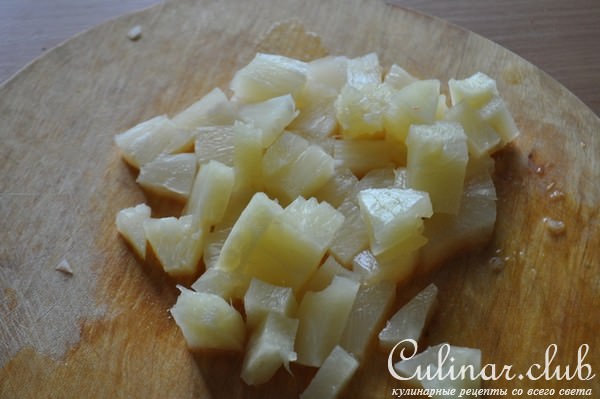 Морковно-сливочный суп-пюре с карри и ананасами