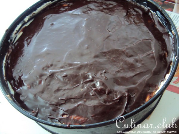 Клубничный торт с шоколадной глазурью для Самой-самой девушки!.. :)