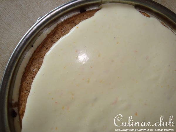 Торт с клубникой и белым шоколадом. Нежный