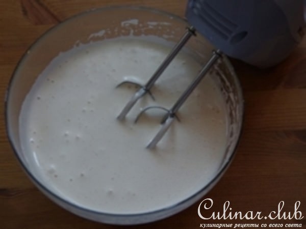 клубничный торт с ананасами