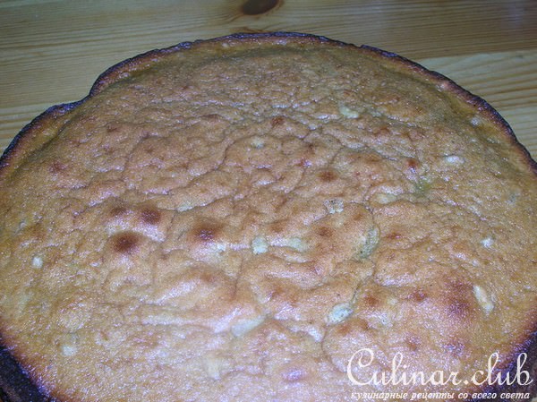Тыквенный торт с сырным кремом, орехами и шоколадом