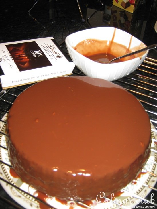 Торт "Sacher" (Захер) - ещё один вариант.
