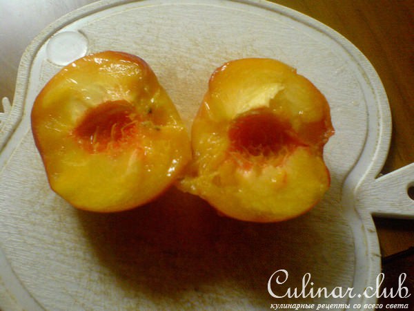 Блинный торт с персиками