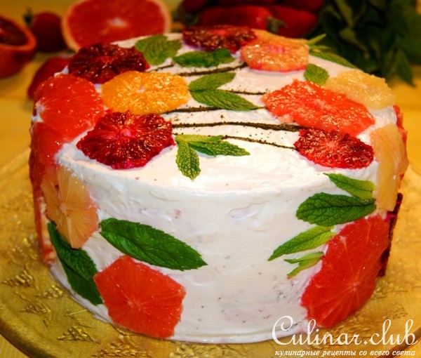 Шоколадный торт с клубничным муссом