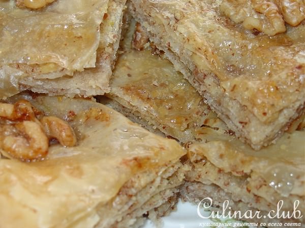 Баклава или пахлава из теста фило.