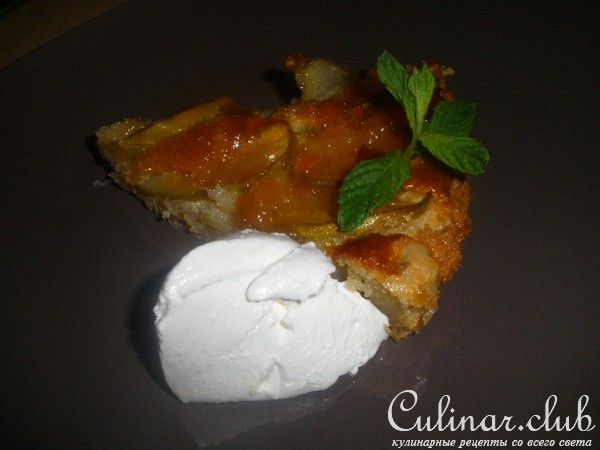 Яблочно-миндальный тарт (Apple frangipane tart)