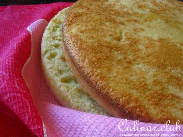 Яблочный торт с карамельным Баварским муссом с корицей
