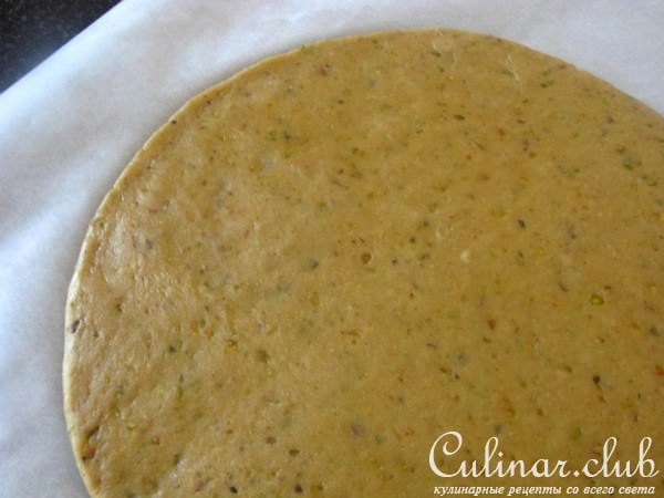 Яблочный торт с карамельным Баварским муссом с корицей