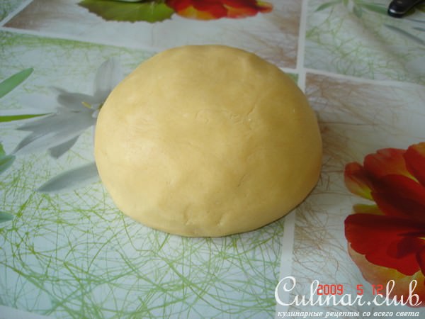 пирожные песочные с фруктами