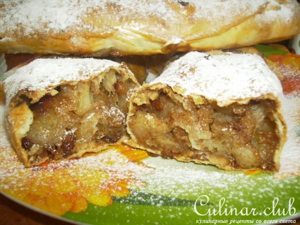 Штрудель с яблоками из вытяжного теста