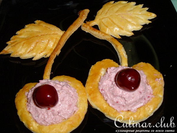 Слоеные "Вишенки"