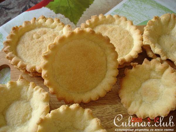 пирожные песочные с фруктами