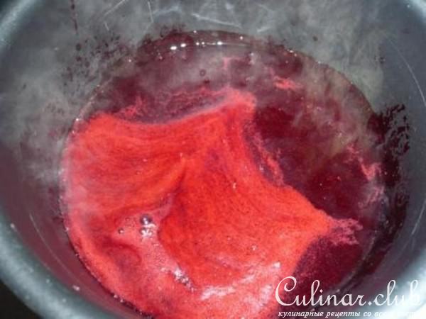 Сметанковый торт с ежевичным соусом