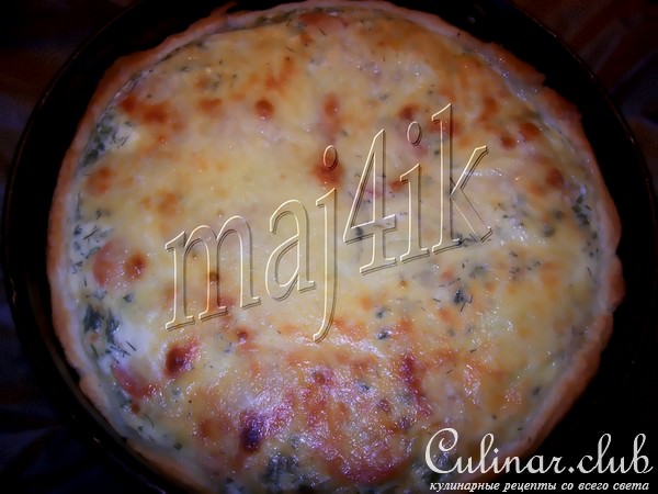 Сырно-сливочный киш-суфле с помидорами и беконом