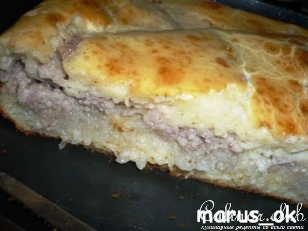 Пирог заливной с картофелем и фаршем