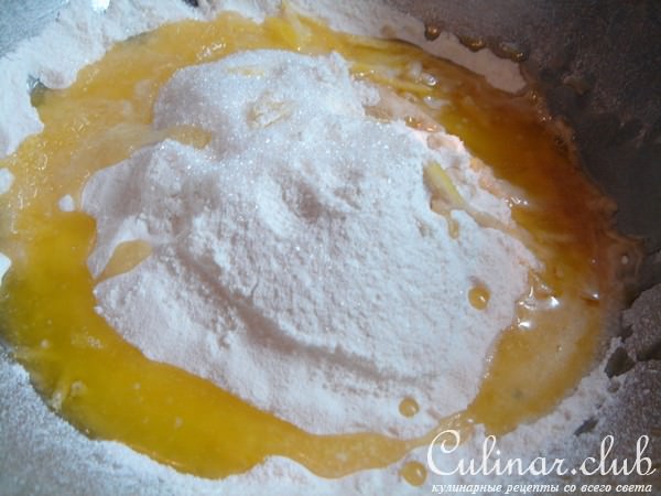 Блины на коньяке с миндальной начинкой