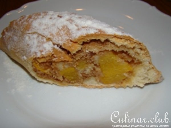 Рулет с персиками