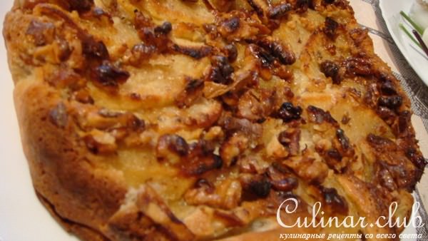 Яблочный пирог с грецкими орехами