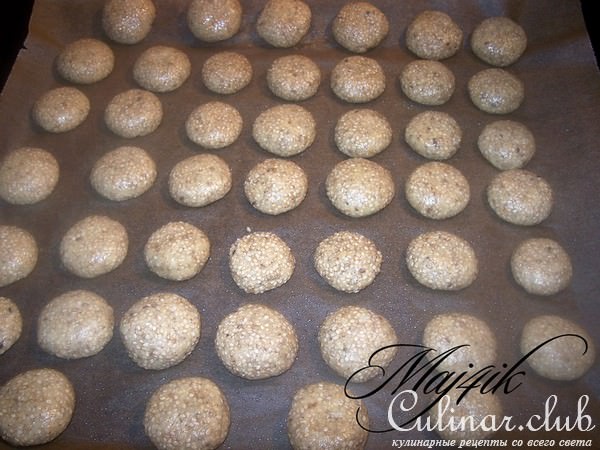 Сладкое печенье с кунжутом