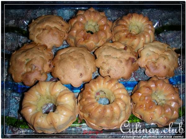 Кукурузные кексы с беконом и зеленым луком