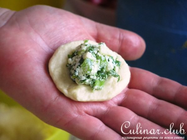 Пончики-пирожки с зеленью и сырами.