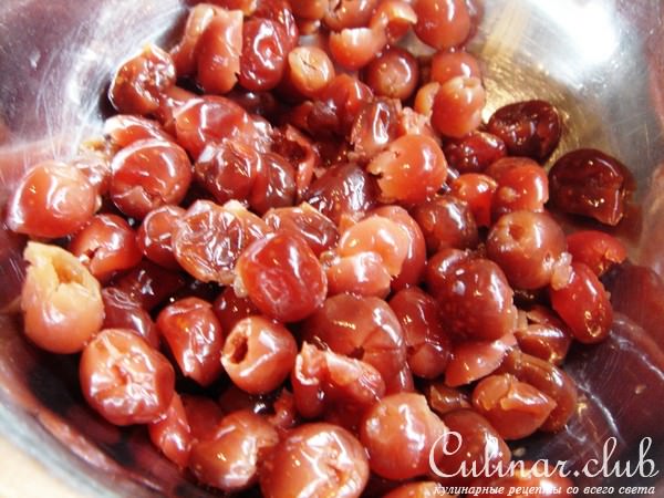 Блины на коньяке с миндальной начинкой