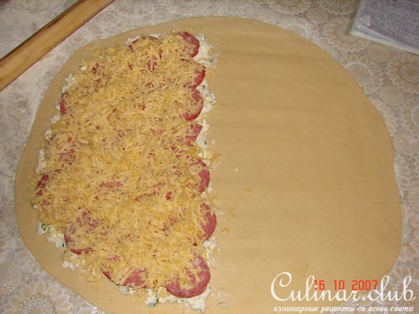 ПИРОГ С САЛЯМИ И СЫРОМ.