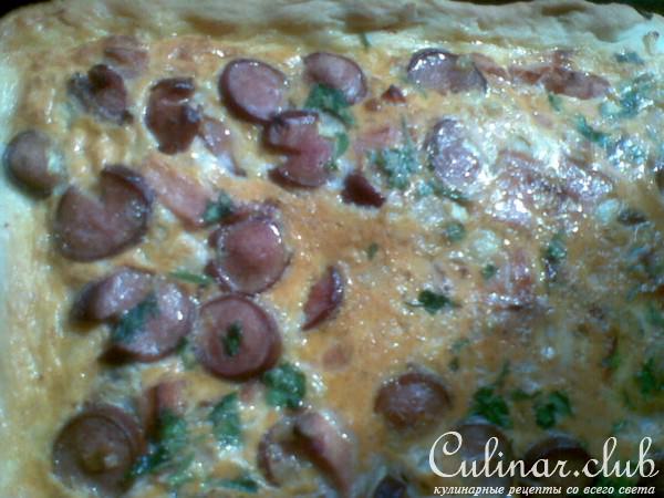 Киш с сардельками