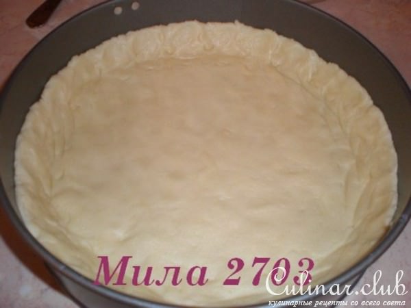 Песочно-сметанный пирог с фруктами
