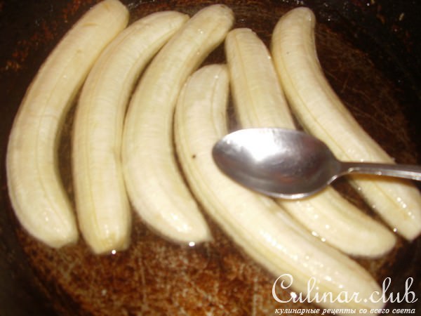 Бананы в слойке