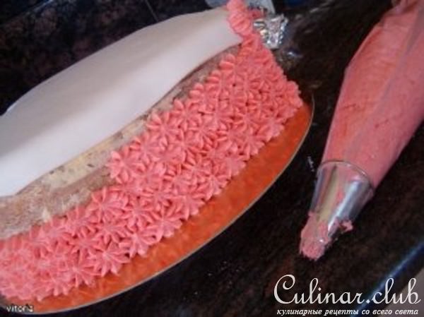 торт "сердце с розами"