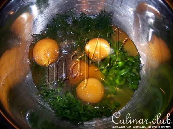 Сырно-сливочный киш-суфле с помидорами и беконом