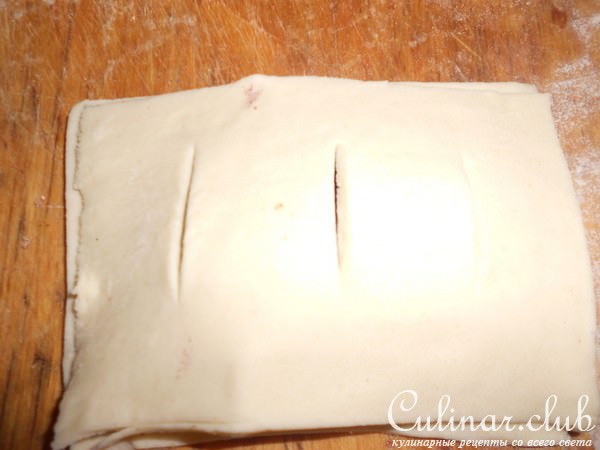 Слойки с черникой