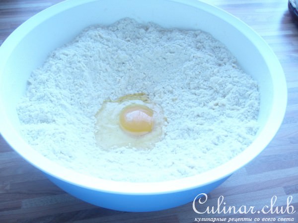 Пирог с окорочками и картофелем