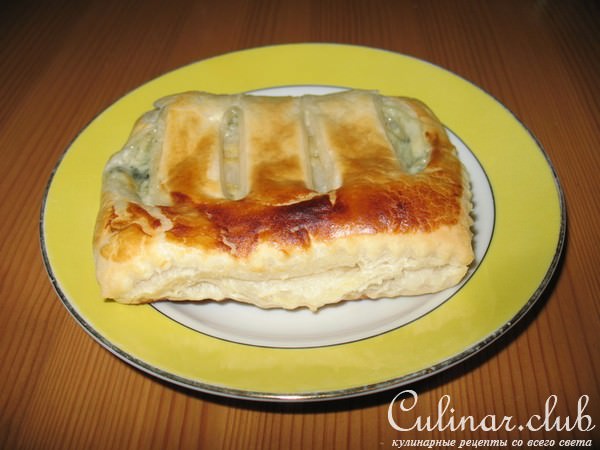 Слойки с рокфором и грушами