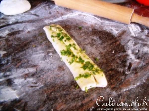 Хлебцы с чесноком и петрушкой