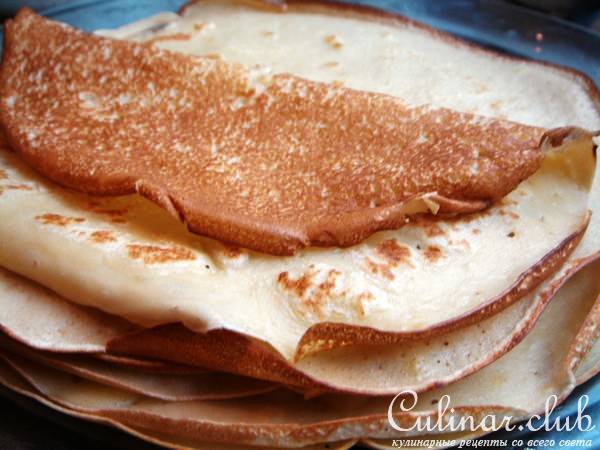 Блины на коньяке с миндальной начинкой