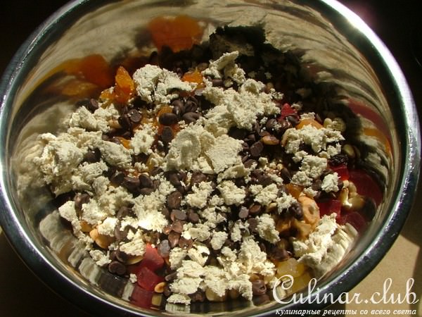 Пастия из фило с сухофруктами, шоколадом и халвой