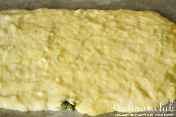 Нежный рулет с курицей и сливочным сыром.