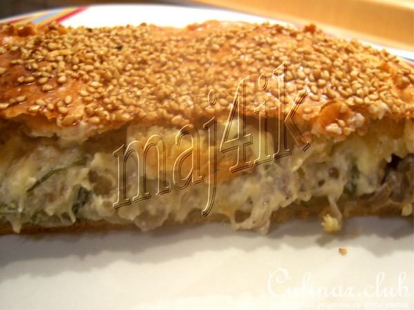 Пирог с печёными баклажанами и сыром