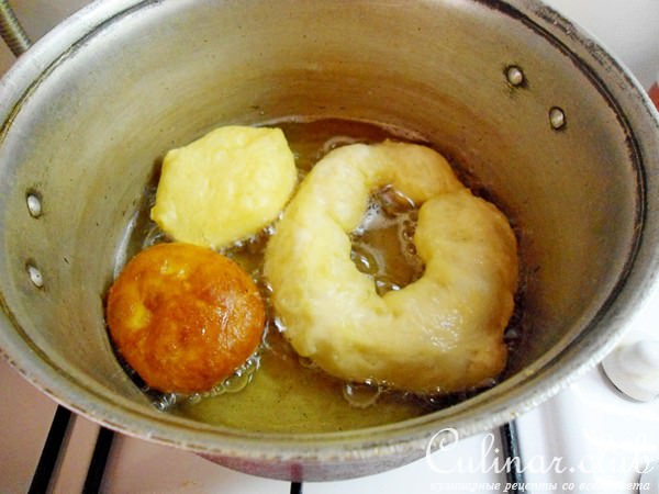 Zeppole. Картофельные пончики на дрожжах.