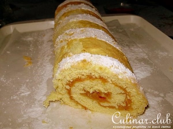 Быстрый рулет с яблоками